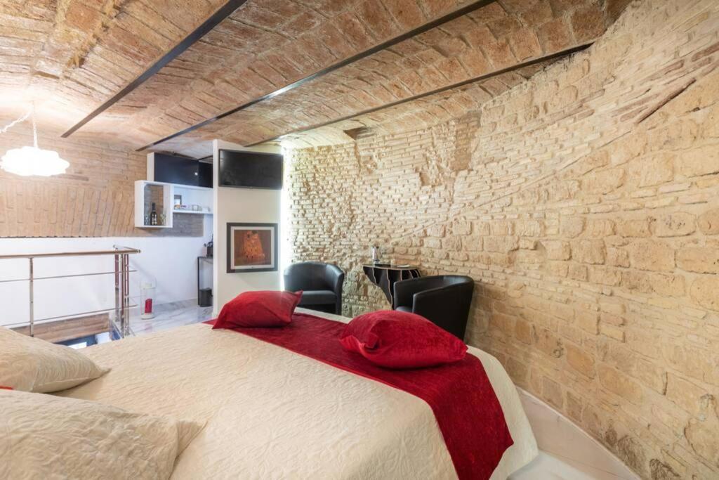 Apartamento Colosseum Archeoloft In Historic Center Of *